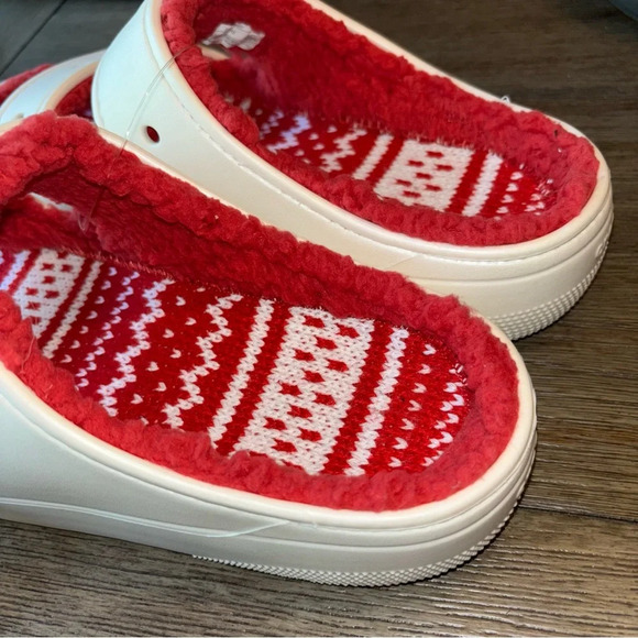 CROCS Men’s sizes Cozy Fuzzy Sandals NWT - Picture 7 of 9